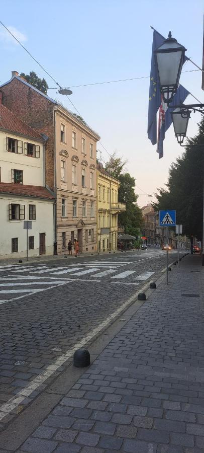 Endless Chanson Zagreb Exterior foto